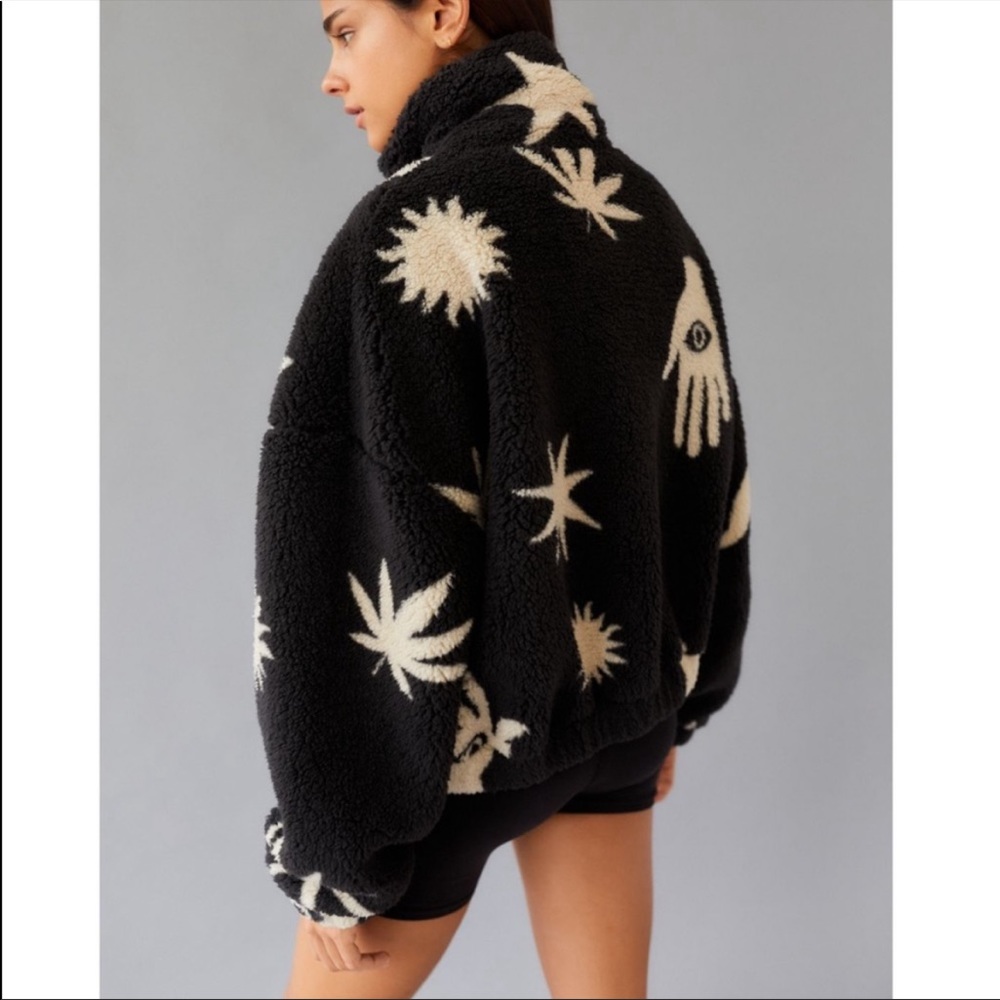 UO Evil Eye Hand Star Leaf Olivia Sherpa Jacket - Picture 4 of 4